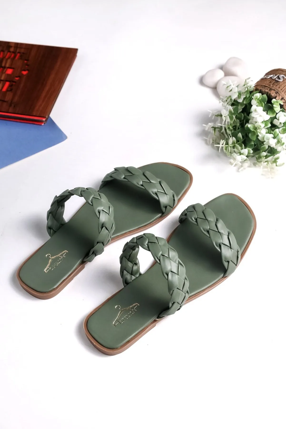 Brauch Women's Olive Braided Strap Flats