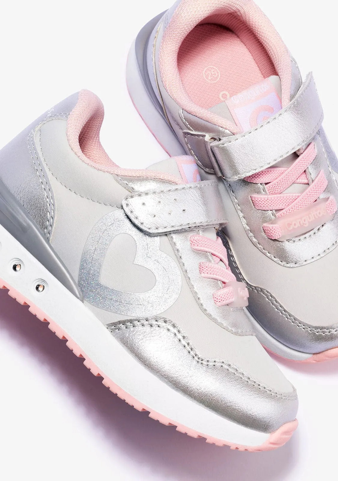 Girl's Silver Heart With Lights Sneakers