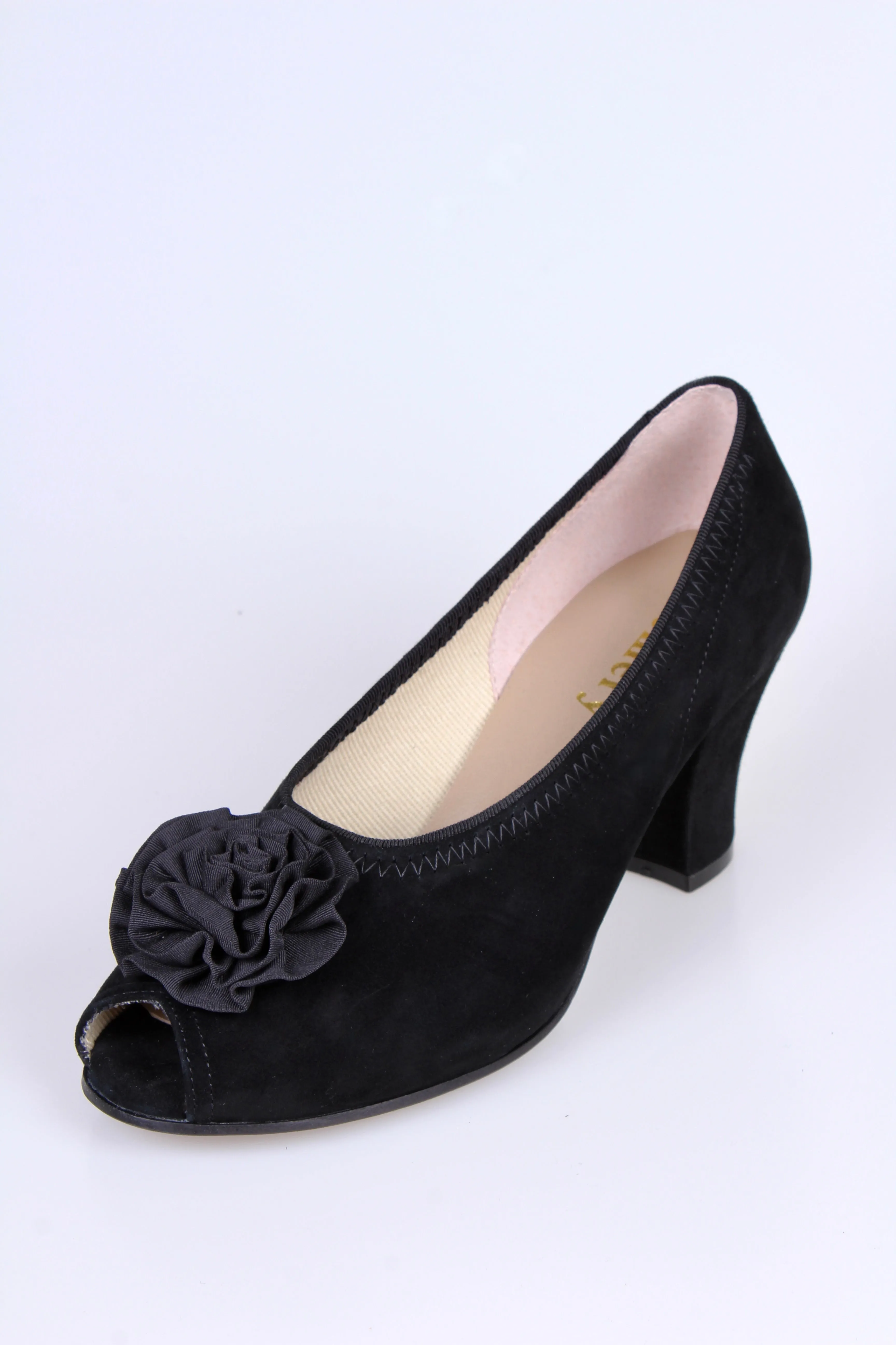 Late 1930s everyday suede pumps with rosetta, black, Jean