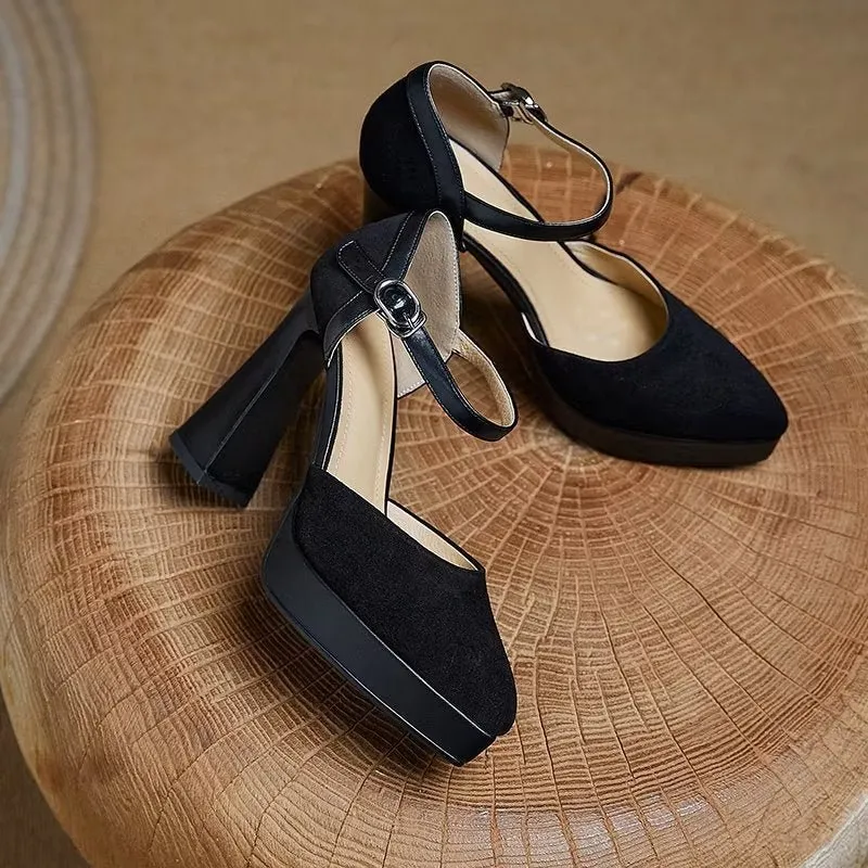 Ostranuxe Classic Buckle Pumps