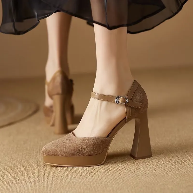 Ostranuxe Classic Buckle Pumps