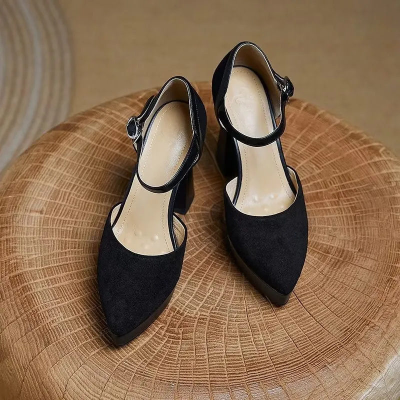 Ostranuxe Classic Buckle Pumps