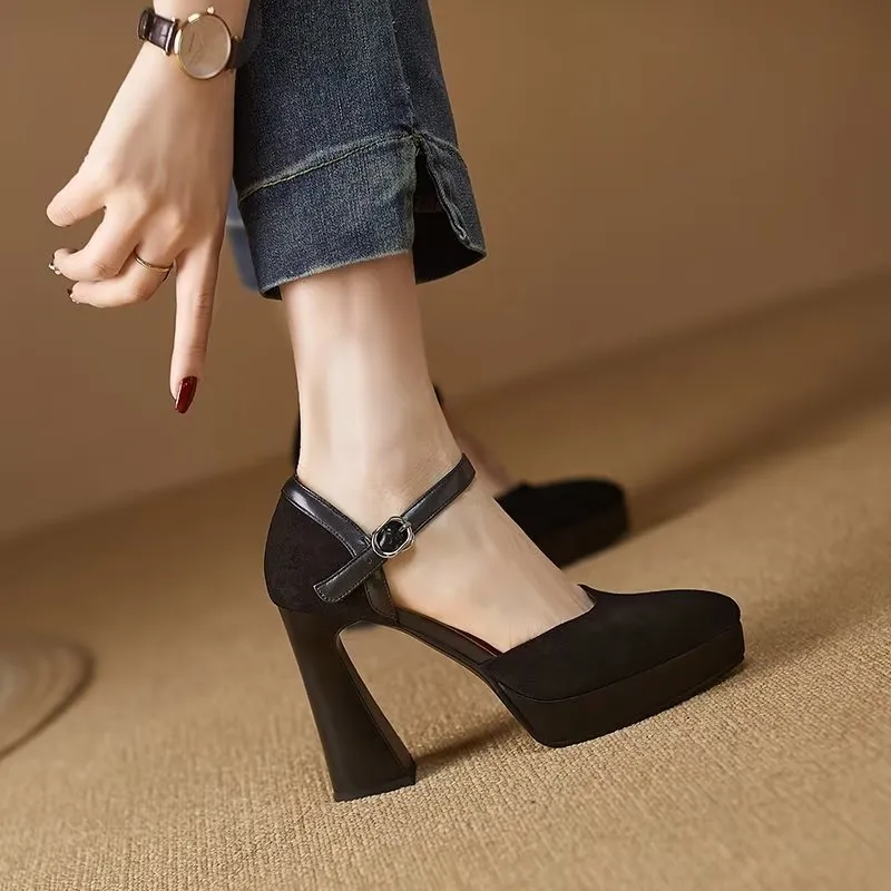 Ostranuxe Classic Buckle Pumps